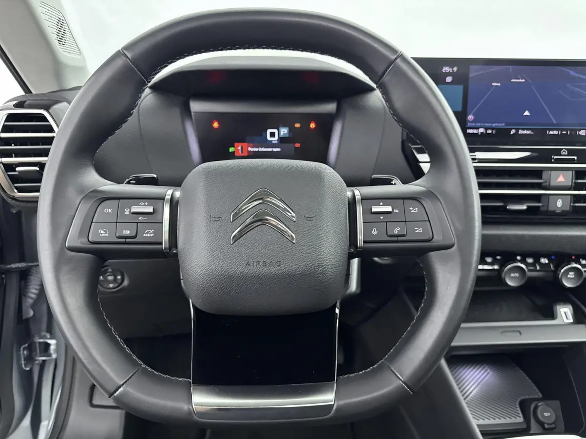 130 pk Automaat Shine Pack Business | Panoramadak | Camera | Carplay| Lederenbekleding