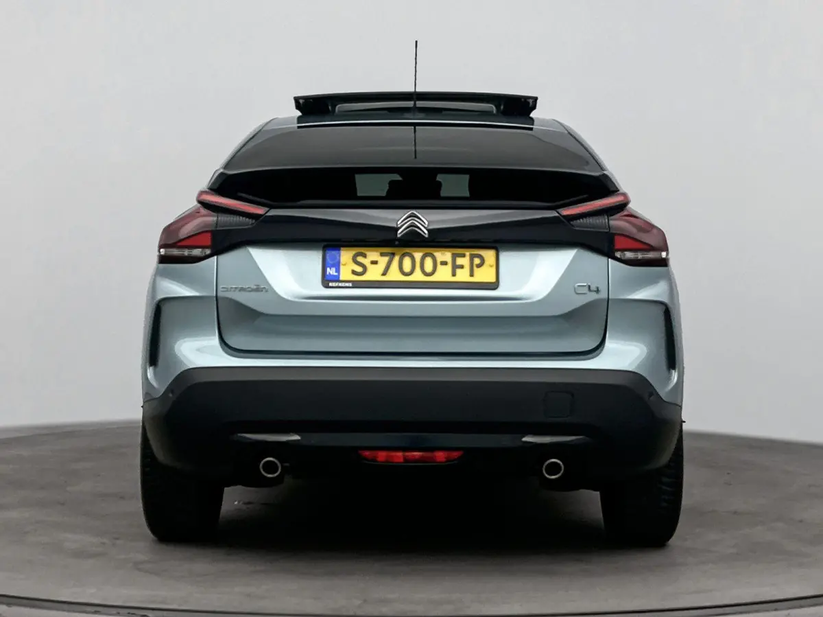 130 pk Automaat Shine Pack Business | Panoramadak | Camera | Carplay| Lederenbekleding