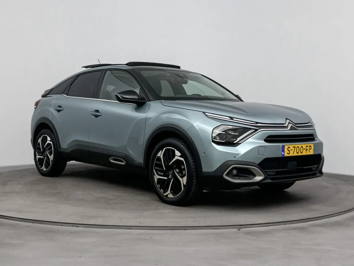 130 pk Automaat Shine Pack Business | Panoramadak | Camera | Carplay| Lederenbekleding