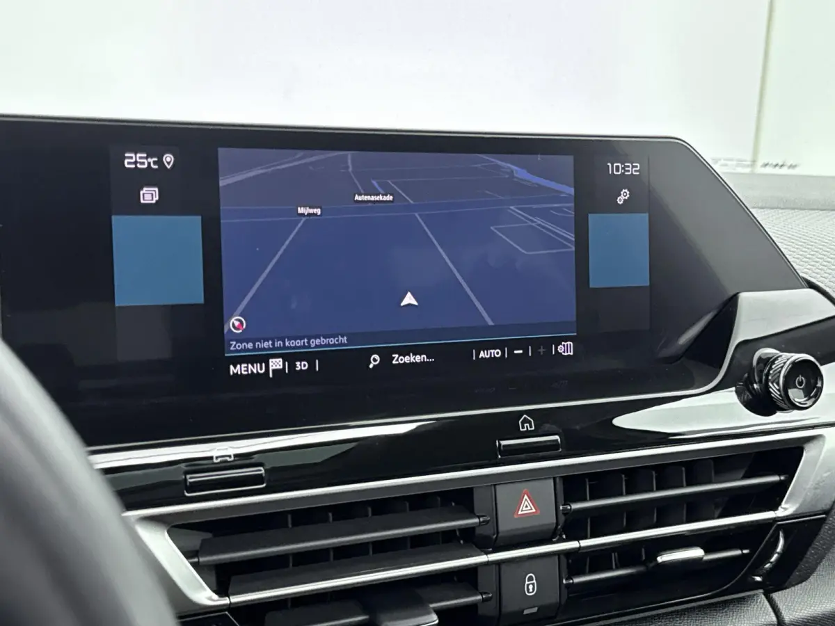 130 pk Automaat Shine Pack Business | Panoramadak | Camera | Carplay| Lederenbekleding