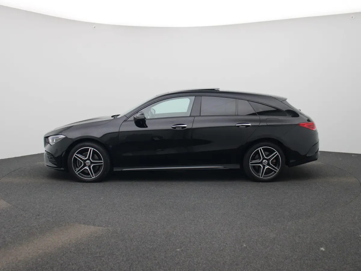 250 e AMG Line | PANORAMADAK | SFEERVERLICHTING | HALF-LEDER | ELEKTRISCHE ACHTERKLEP | STOELVERWARMING | ACHTERUITRIJCAMERA | PARKEERSENSOREN | CRUISE CONTROL | LICHTMETALEN VELGEN | LED VE