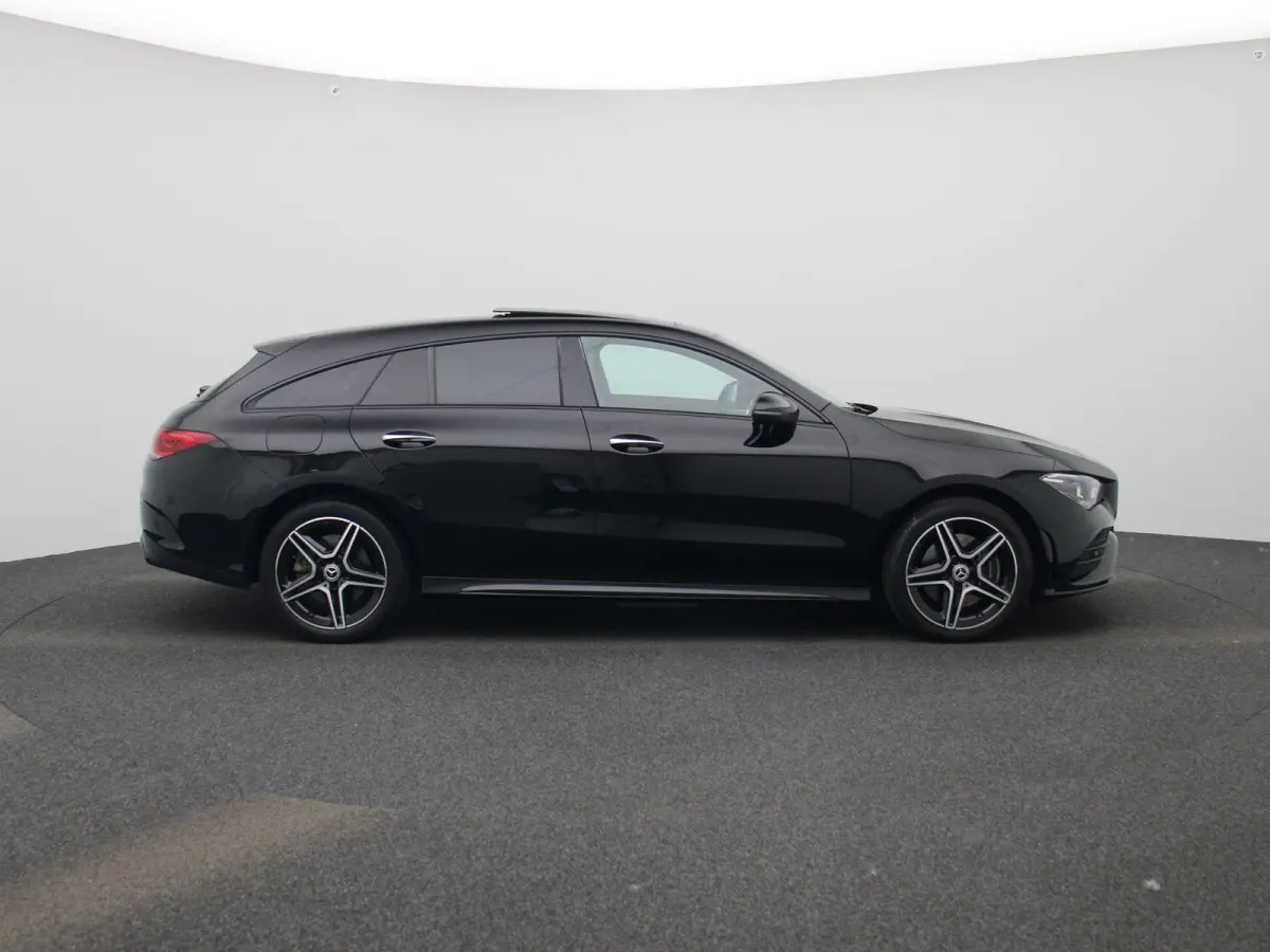 250 e AMG Line | PANORAMADAK | SFEERVERLICHTING | HALF-LEDER | ELEKTRISCHE ACHTERKLEP | STOELVERWARMING | ACHTERUITRIJCAMERA | PARKEERSENSOREN | CRUISE CONTROL | LICHTMETALEN VELGEN | LED VE
