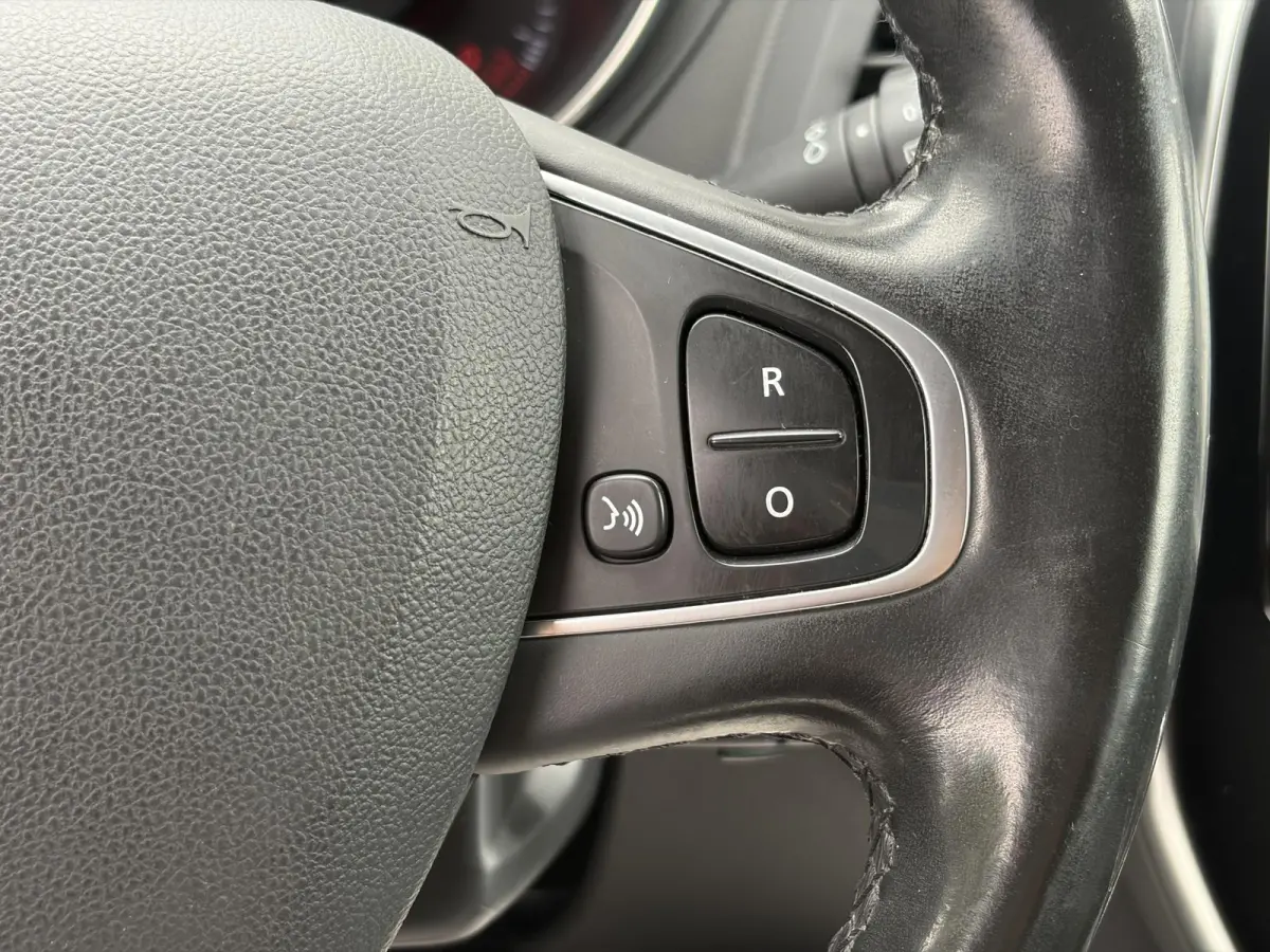 1.2 TCe Intens 120pk,1e Eigenaar,Camera,Trekhaak,Carplay,Pdc,Clima,Cruise,Dealer Onderhouden,6 Bak,Lm velgen,Dodehoek,N.A.P,Apk tot 10-2027