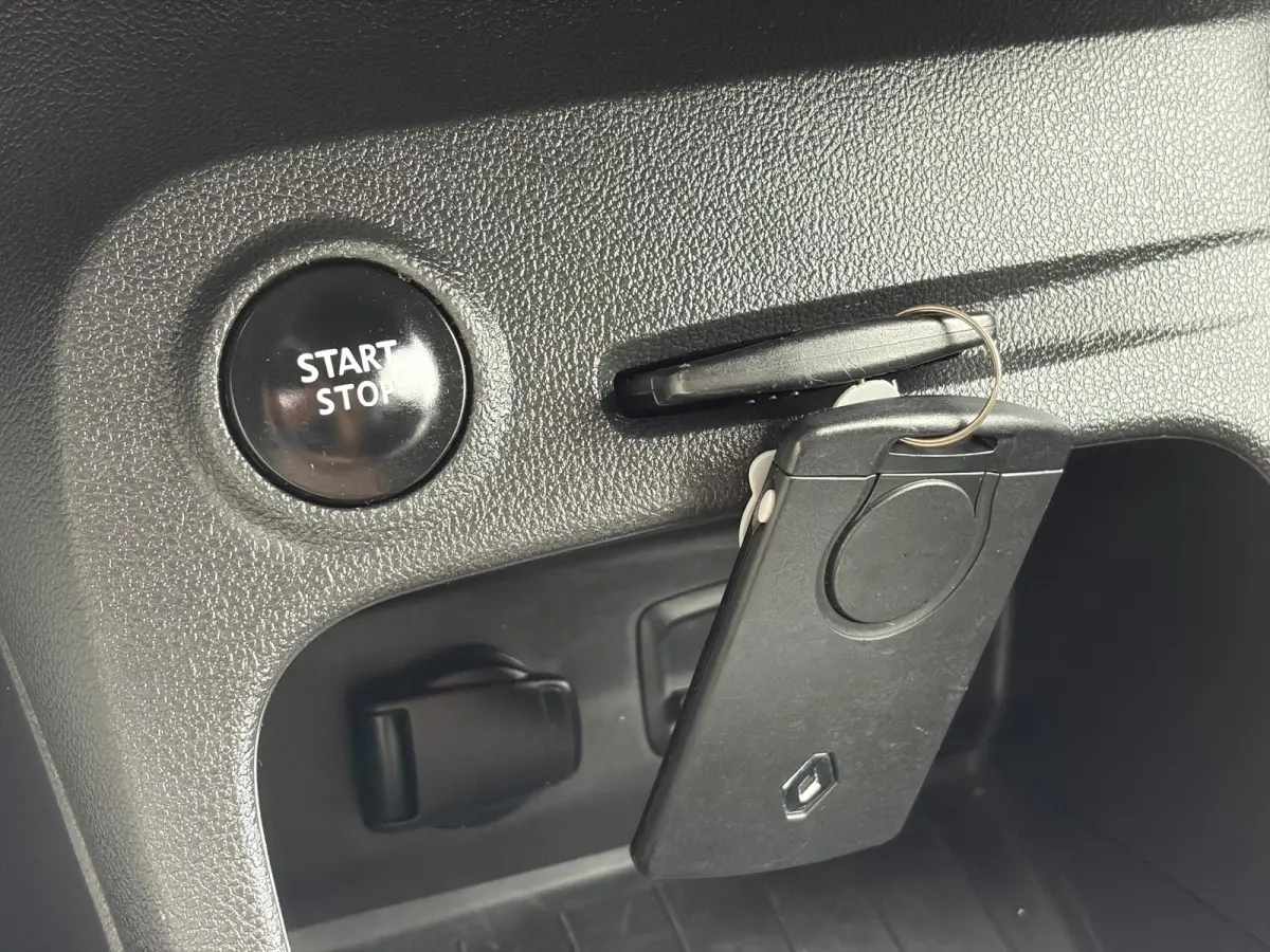 1.2 TCe Intens 120pk,1e Eigenaar,Camera,Trekhaak,Carplay,Pdc,Clima,Cruise,Dealer Onderhouden,6 Bak,Lm velgen,Dodehoek,N.A.P,Apk tot 10-2027