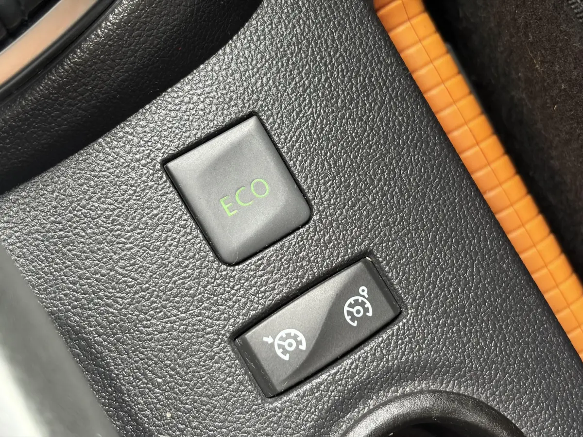 1.2 TCe Intens 120pk,1e Eigenaar,Camera,Trekhaak,Carplay,Pdc,Clima,Cruise,Dealer Onderhouden,6 Bak,Lm velgen,Dodehoek,N.A.P,Apk tot 10-2027