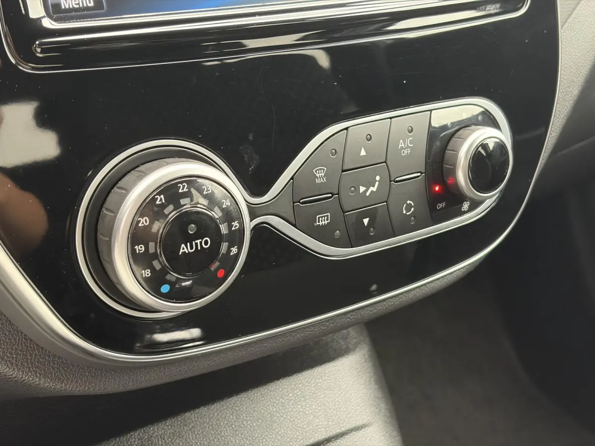 1.2 TCe Intens 120pk,1e Eigenaar,Camera,Trekhaak,Carplay,Pdc,Clima,Cruise,Dealer Onderhouden,6 Bak,Lm velgen,Dodehoek,N.A.P,Apk tot 10-2027