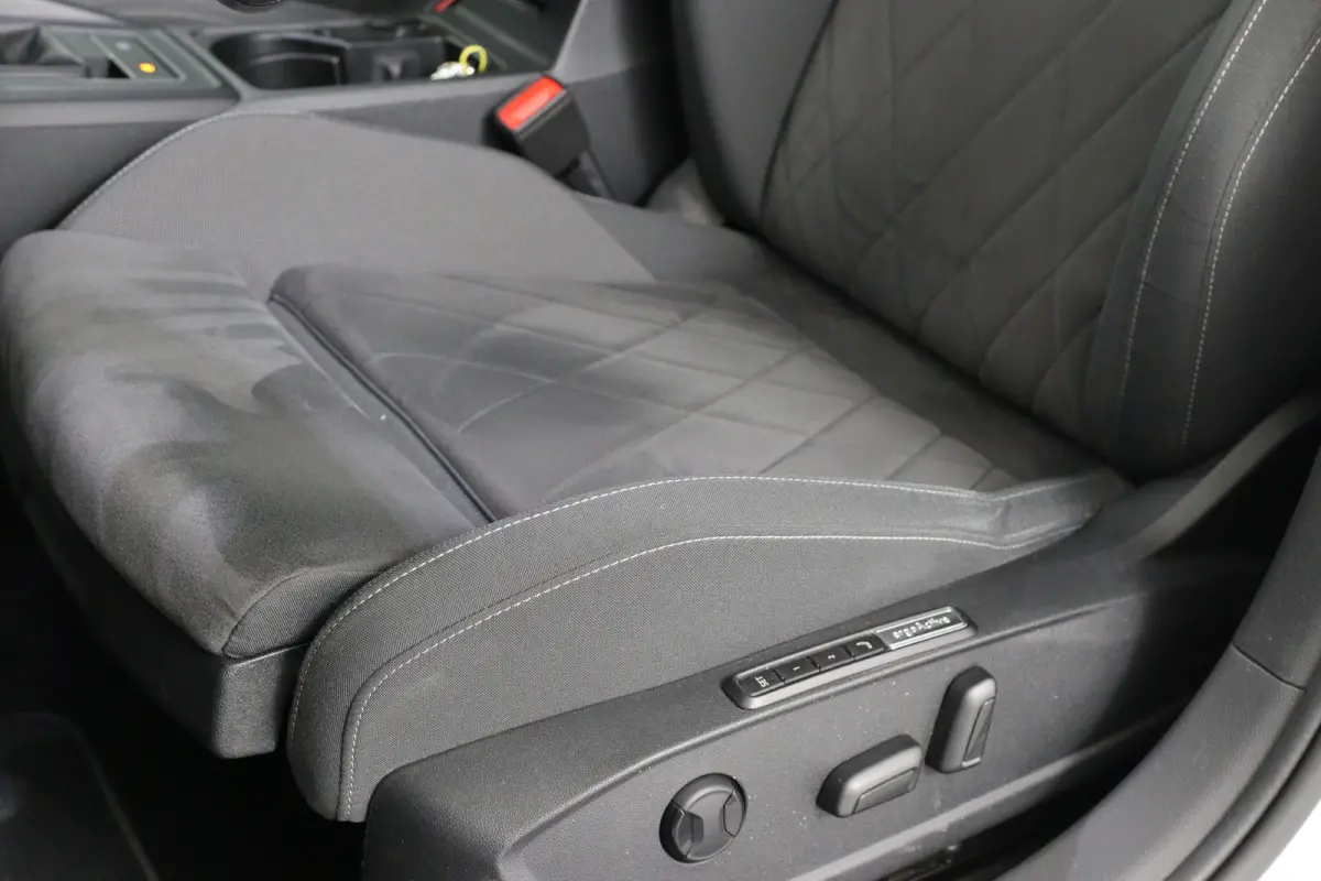 1.5 TSI Style | LED | Memory | Cruise Adaptuive | Stoel/Stuurverwarming | Camera | Sfeerverlichting | Navi | Keyless | DAB | Lichtmetalen Velgen