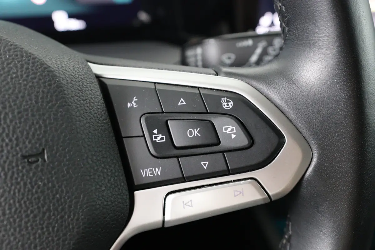 1.5 TSI Style | LED | Memory | Cruise Adaptuive | Stoel/Stuurverwarming | Camera | Sfeerverlichting | Navi | Keyless | DAB | Lichtmetalen Velgen