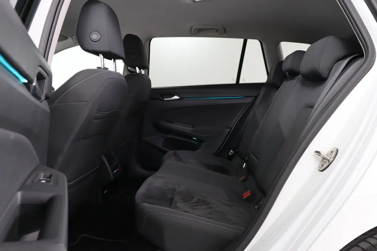 1.5 TSI Style | LED | Memory | Cruise Adaptuive | Stoel/Stuurverwarming | Camera | Sfeerverlichting | Navi | Keyless | DAB | Lichtmetalen Velgen