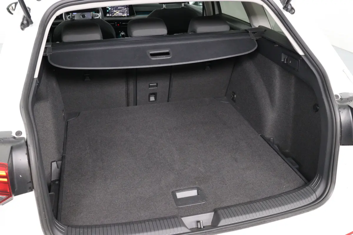 1.5 TSI Style | LED | Memory | Cruise Adaptuive | Stoel/Stuurverwarming | Camera | Sfeerverlichting | Navi | Keyless | DAB | Lichtmetalen Velgen