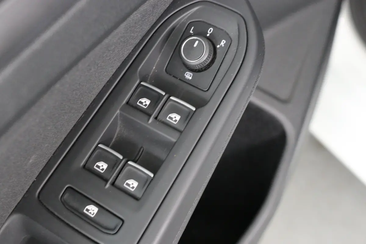 1.5 TSI Style | LED | Memory | Cruise Adaptuive | Stoel/Stuurverwarming | Camera | Sfeerverlichting | Navi | Keyless | DAB | Lichtmetalen Velgen
