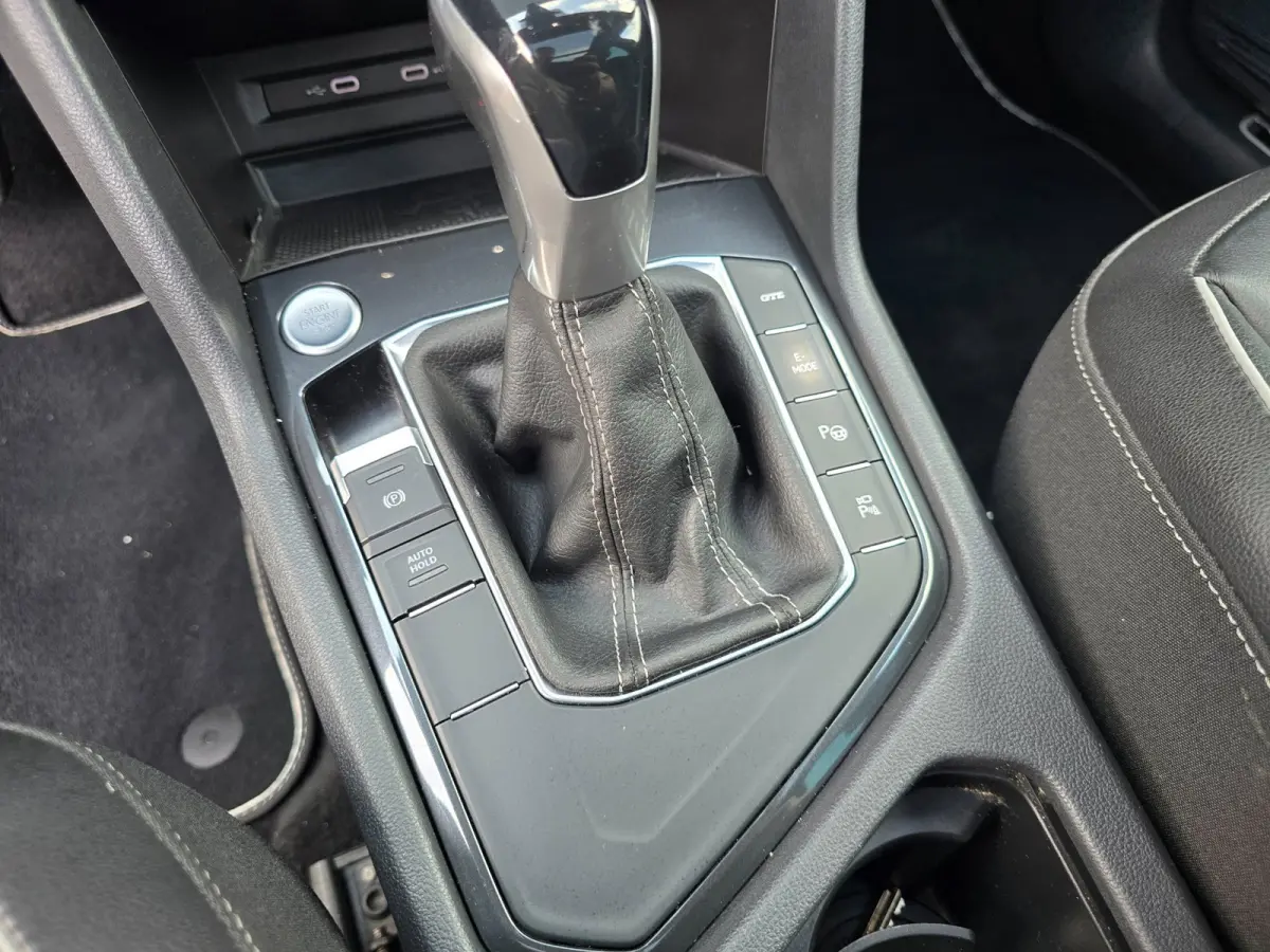 1.4 TSI eHybrid Black edition 3*R-line Full Pano/Leder/Head up/Trekhaak!
