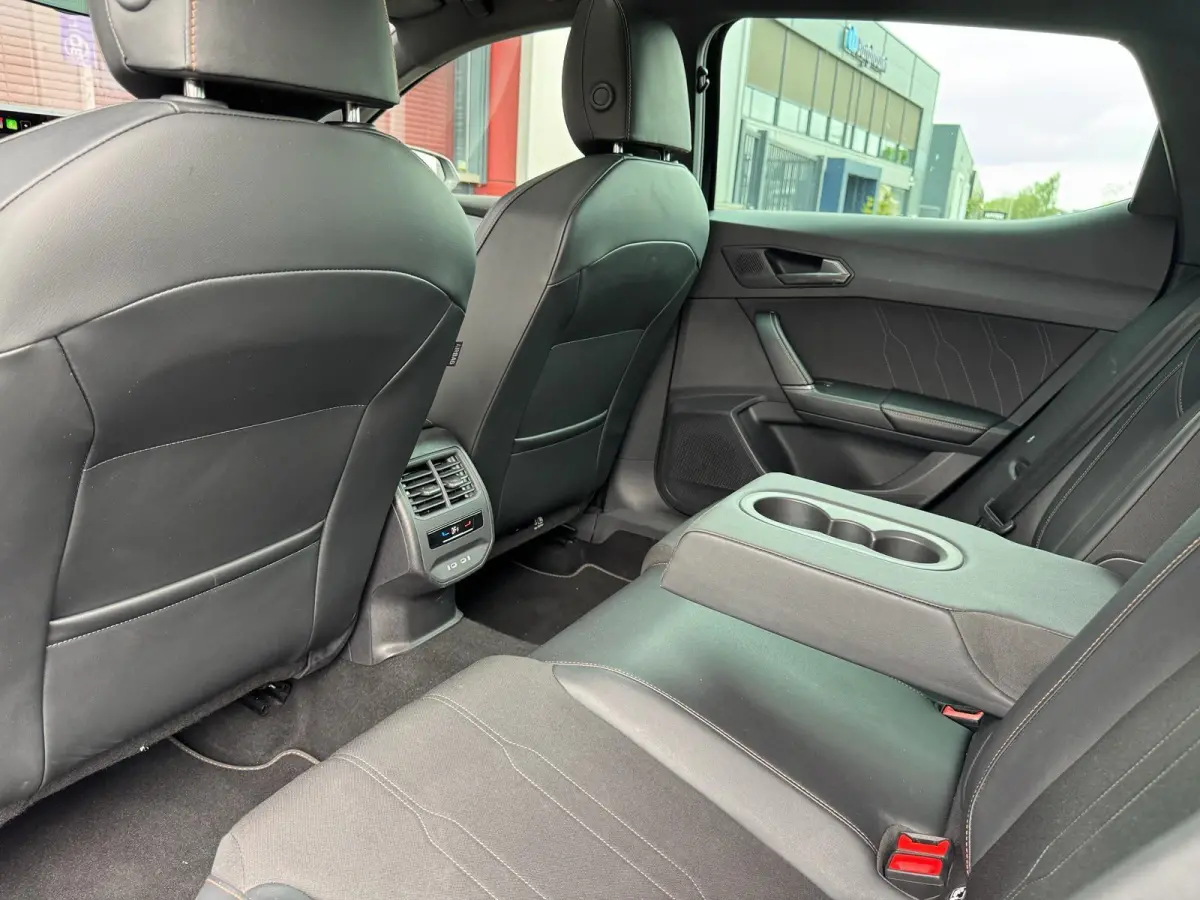 1.5 TSI e-Hybrid Business/DSG/Panorama/Virtual cockpit/Camera/