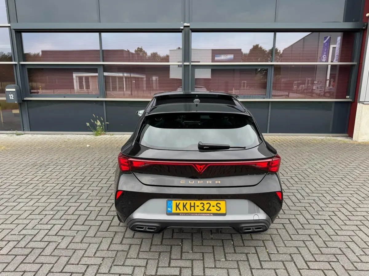 1.5 TSI e-Hybrid Business/DSG/Panorama/Virtual cockpit/Camera/