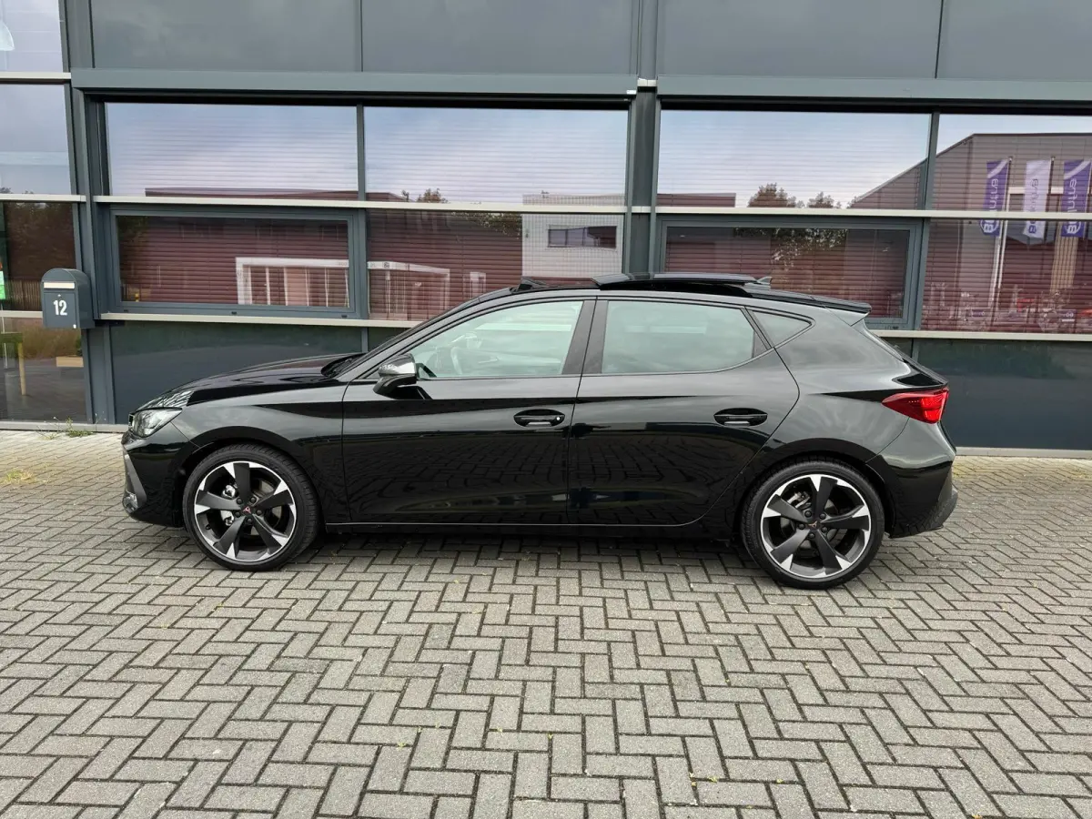 1.5 TSI e-Hybrid Business/DSG/Panorama/Virtual cockpit/Camera/