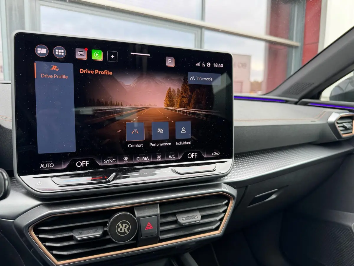 1.5 TSI e-Hybrid Business/DSG/Panorama/Virtual cockpit/Camera/