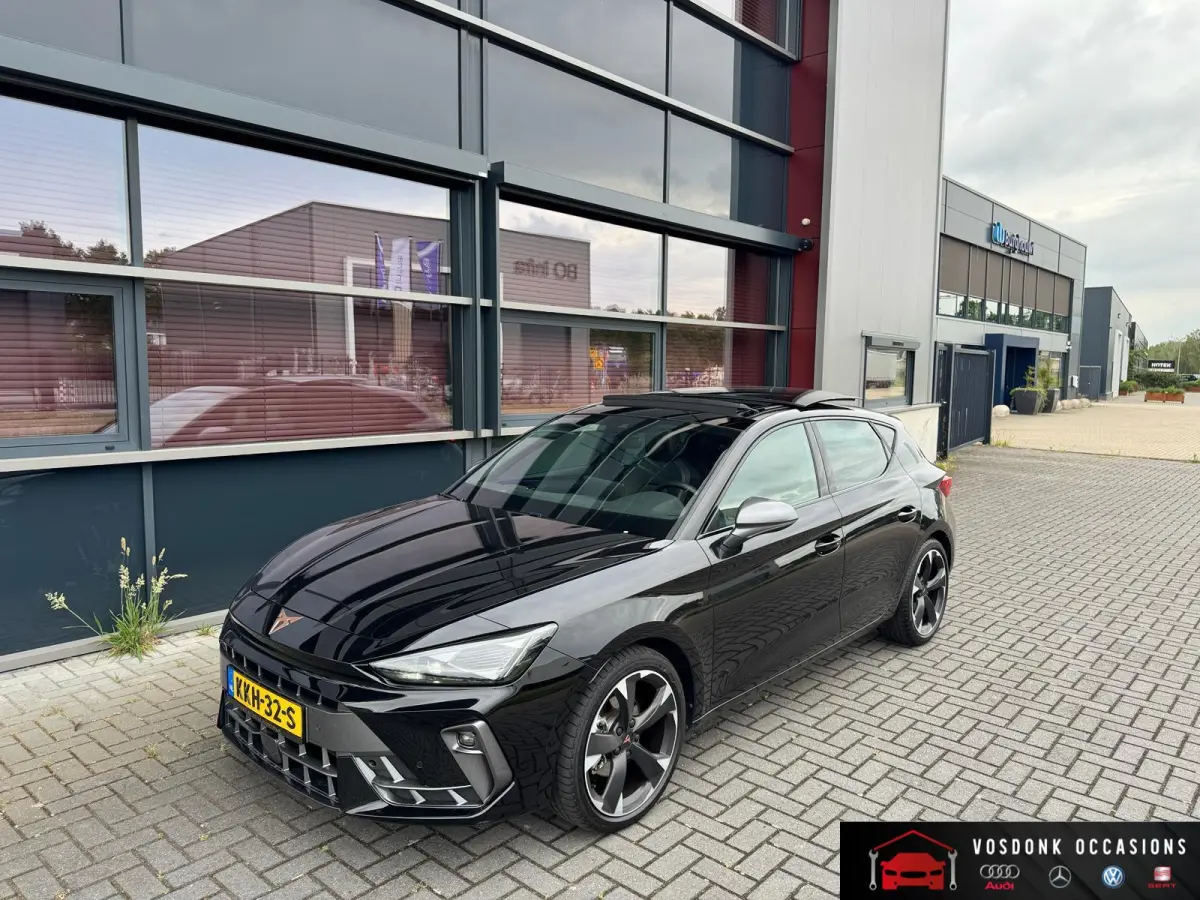 1.5 TSI e-Hybrid Business/DSG/Panorama/Virtual cockpit/Camera/
