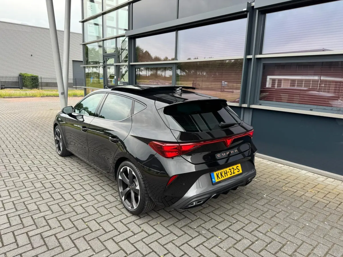1.5 TSI e-Hybrid Business/DSG/Panorama/Virtual cockpit/Camera/