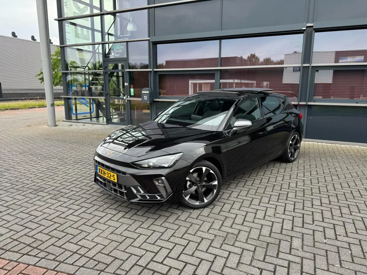 1.5 TSI e-Hybrid Business/DSG/Panorama/Virtual cockpit/Camera/