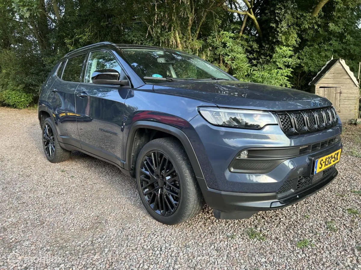 4xe 190 Plug-in Hybrid Night Eagle