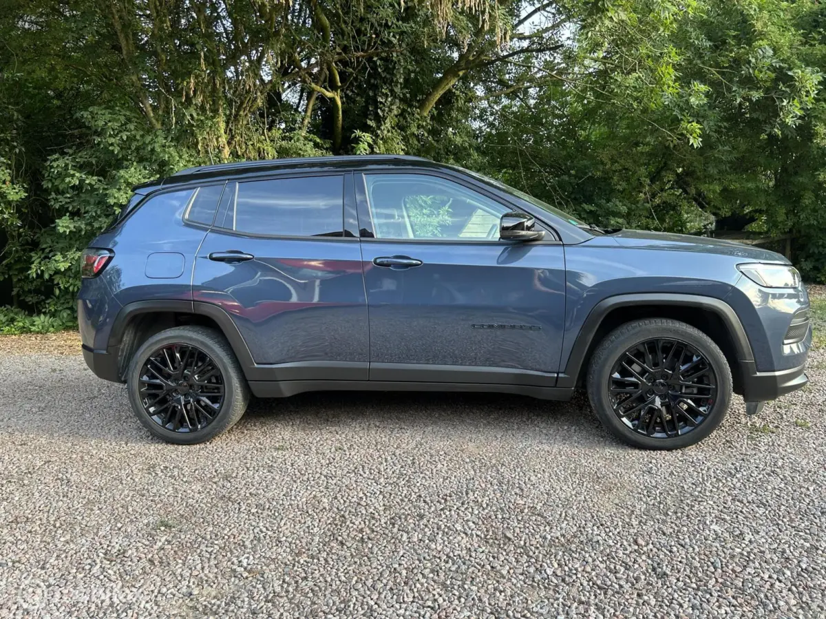 4xe 190 Plug-in Hybrid Night Eagle