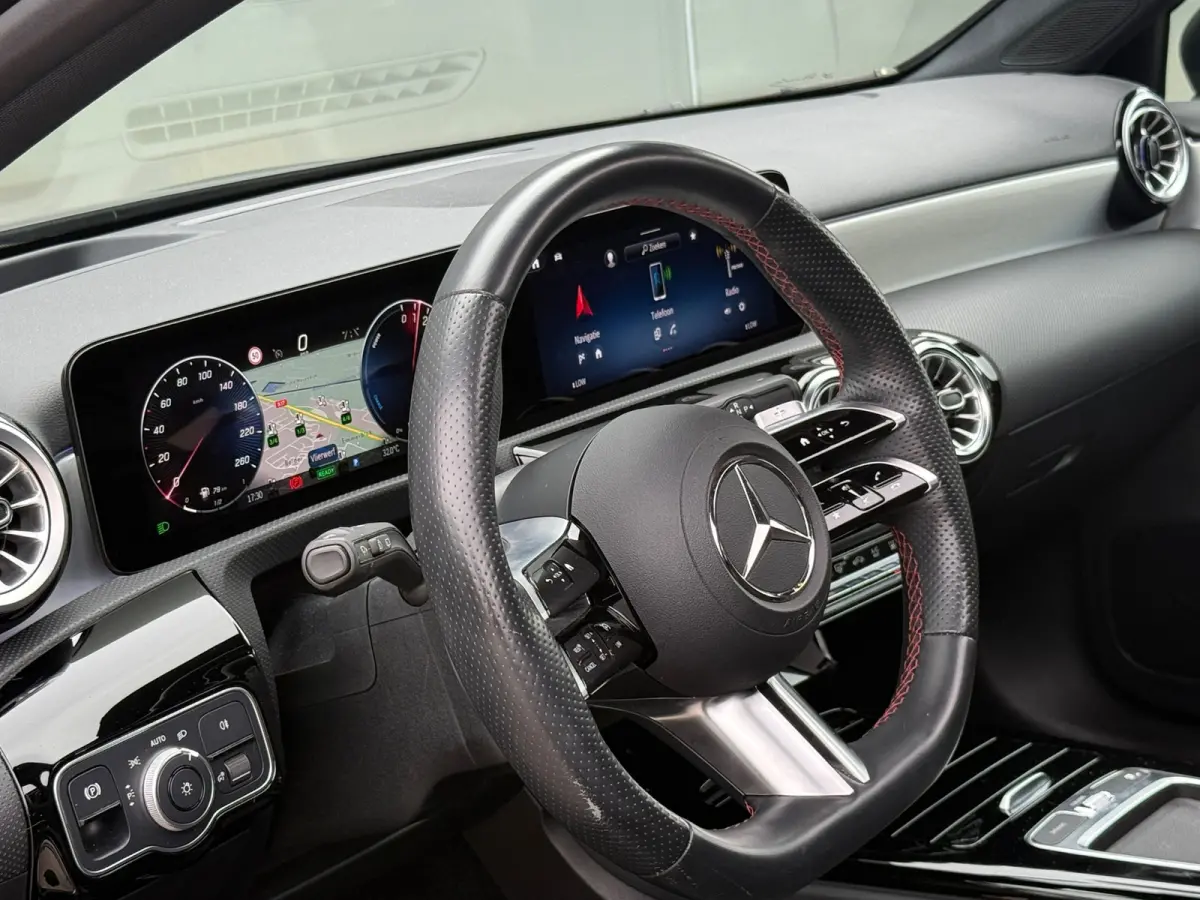 250 e AMG Line Pano|Memory|Sfeer|360cam|Dealer Onderhoude
