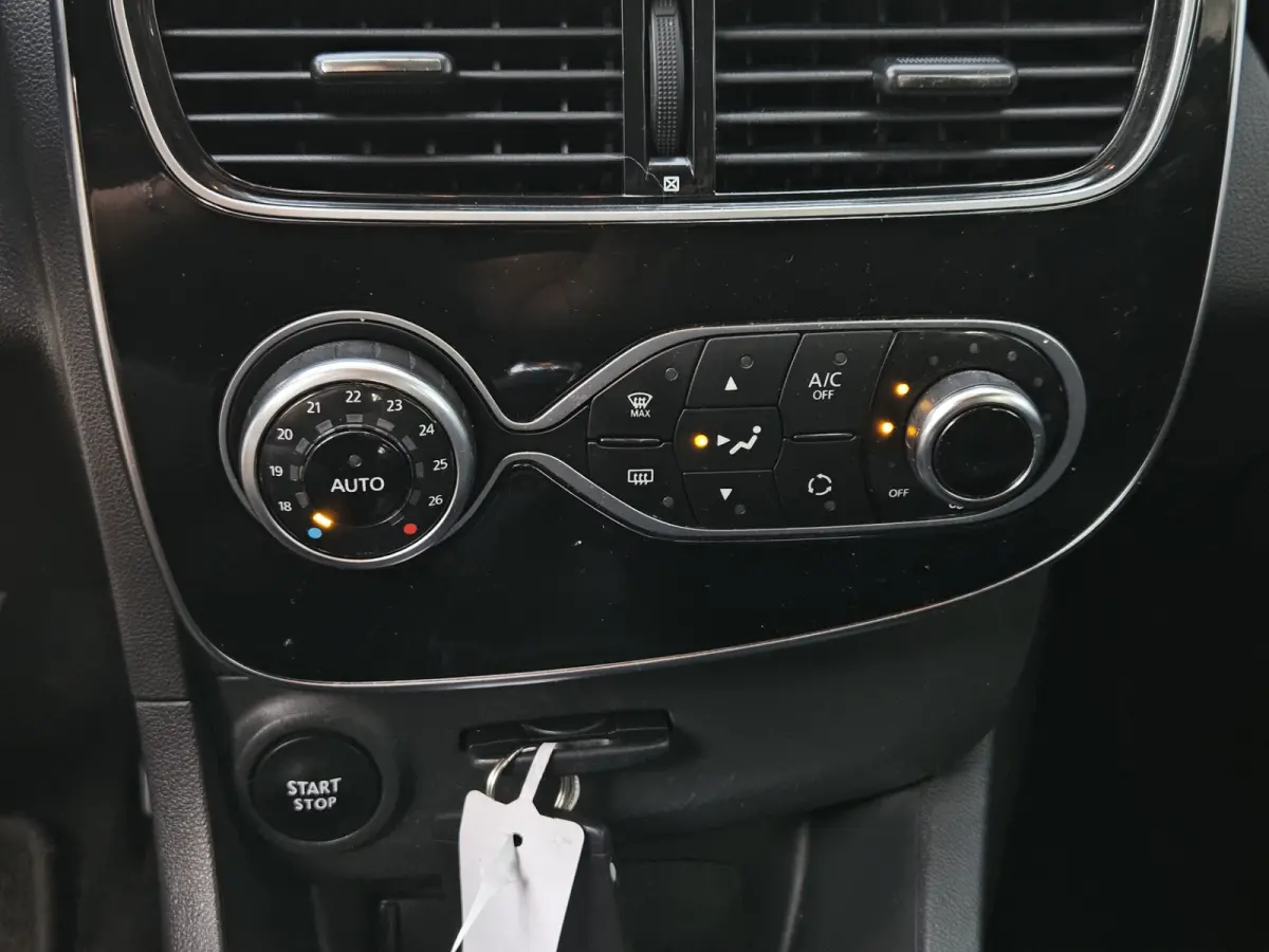 0.9 TCe Intens Airco! Cruise Control! Nette Auto! Navigatie!