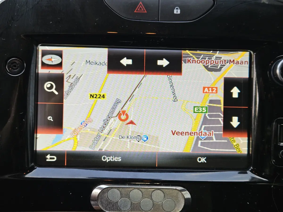 0.9 TCe Intens Airco! Cruise Control! Nette Auto! Navigatie!