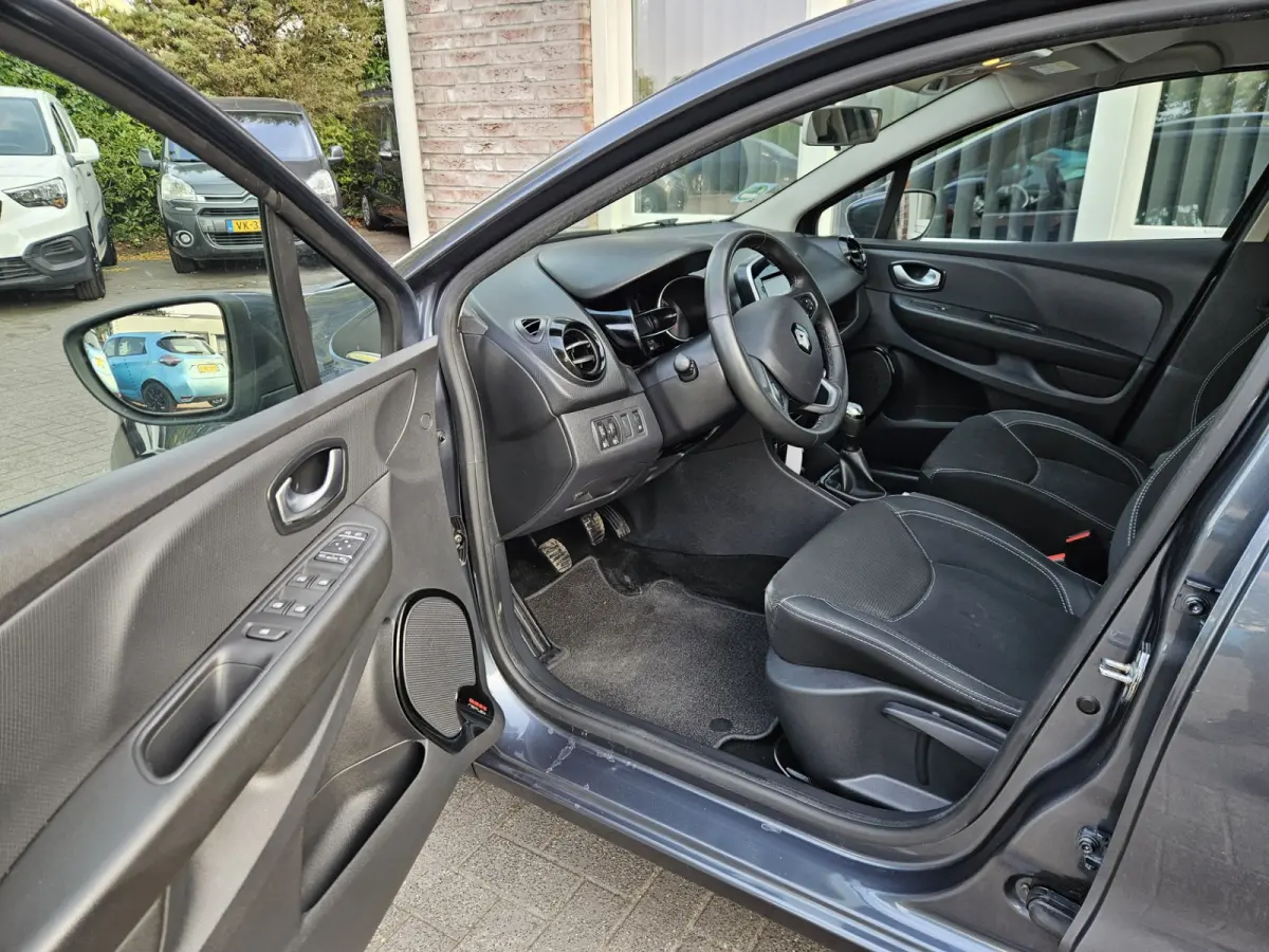 0.9 TCe Intens Airco! Cruise Control! Nette Auto! Navigatie!