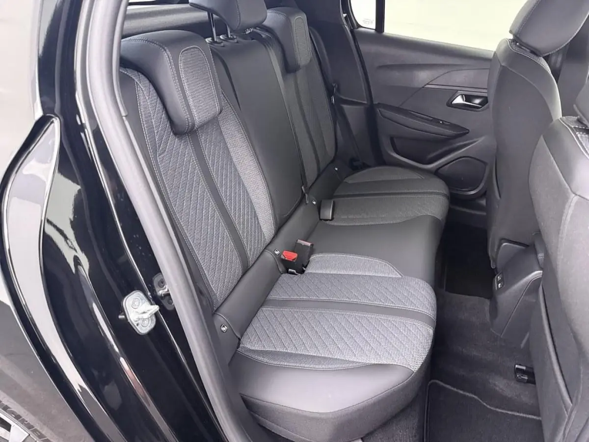 1.2T Hybrid Aut. Allure 360.Camera/Nav/H.Leder