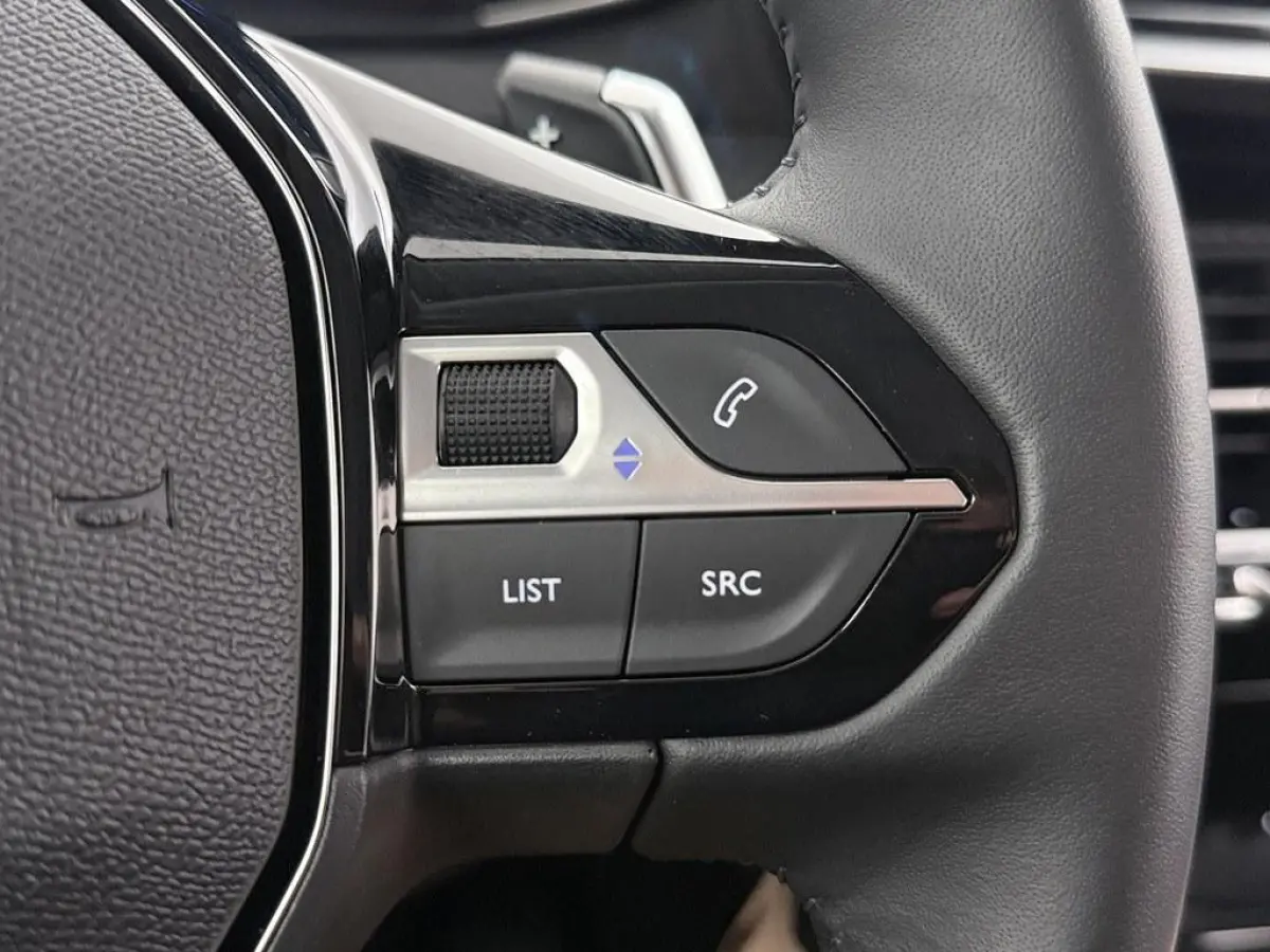 1.2T Hybrid Aut. Allure 360.Camera/Nav/H.Leder