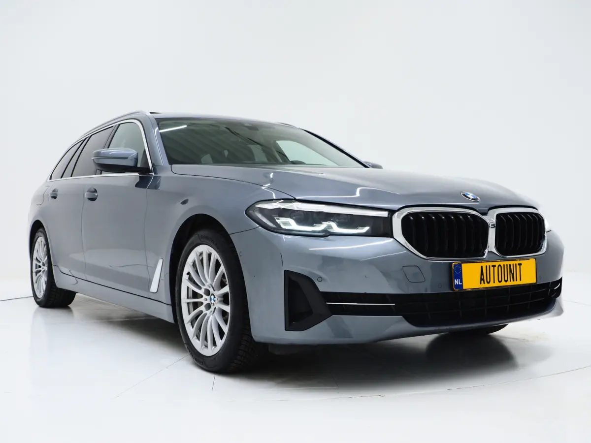 530e | Panoramadak | Leder | Camera | Sfeerlicht | Keyless | Stoelverwarming | Cruise | Carplay