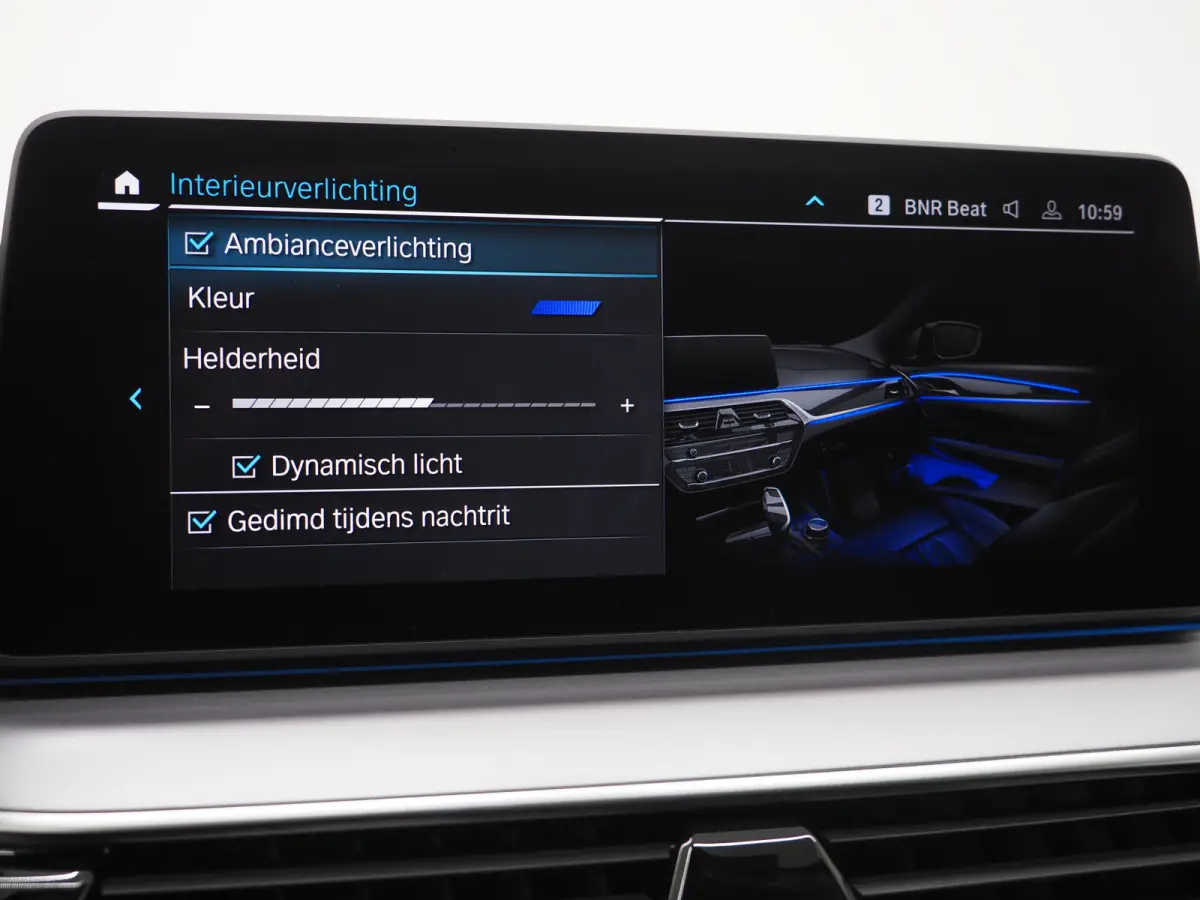 530e | Panoramadak | Leder | Camera | Sfeerlicht | Keyless | Stoelverwarming | Cruise | Carplay