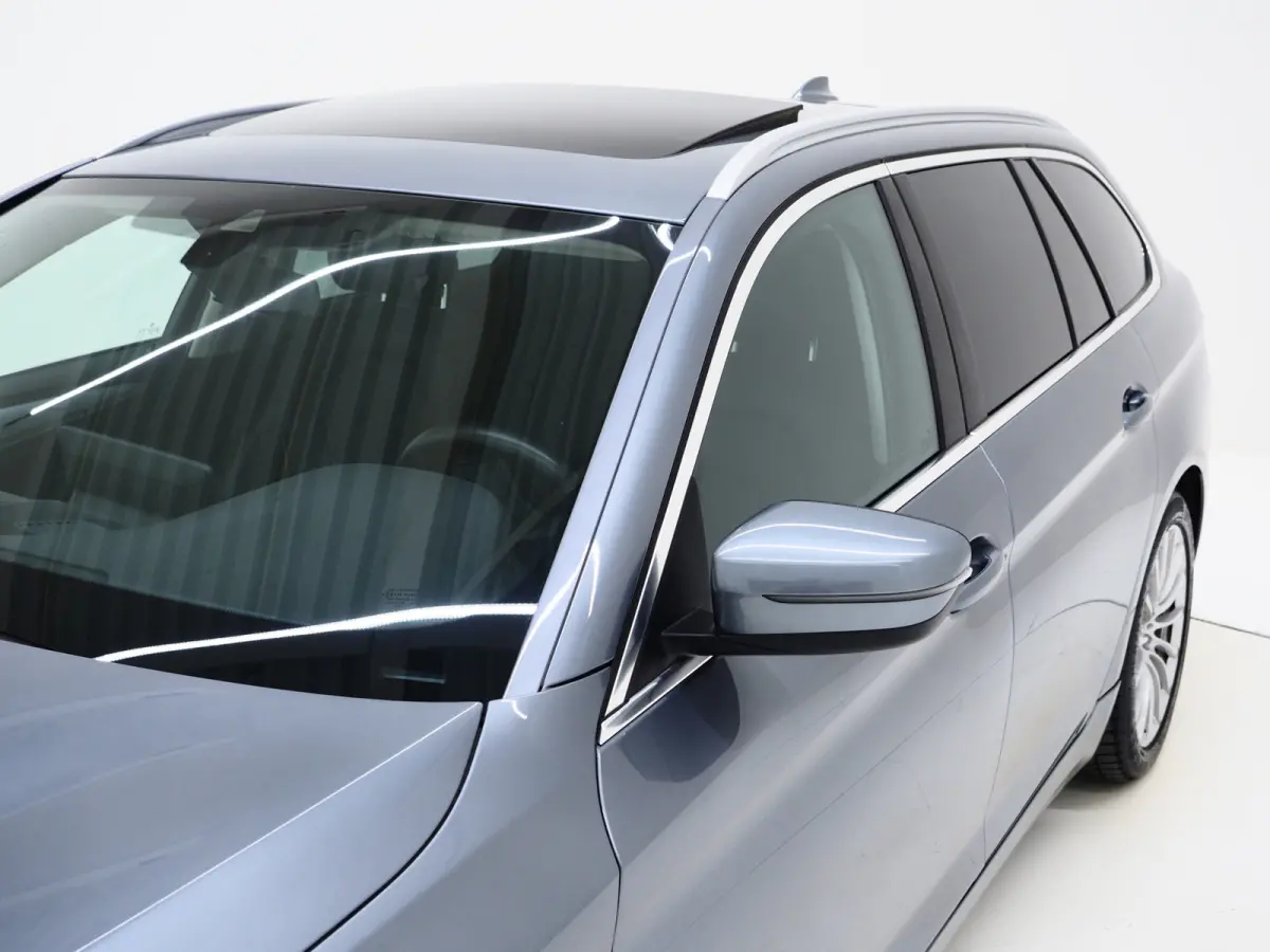 530e | Panoramadak | Leder | Camera | Sfeerlicht | Keyless | Stoelverwarming | Cruise | Carplay
