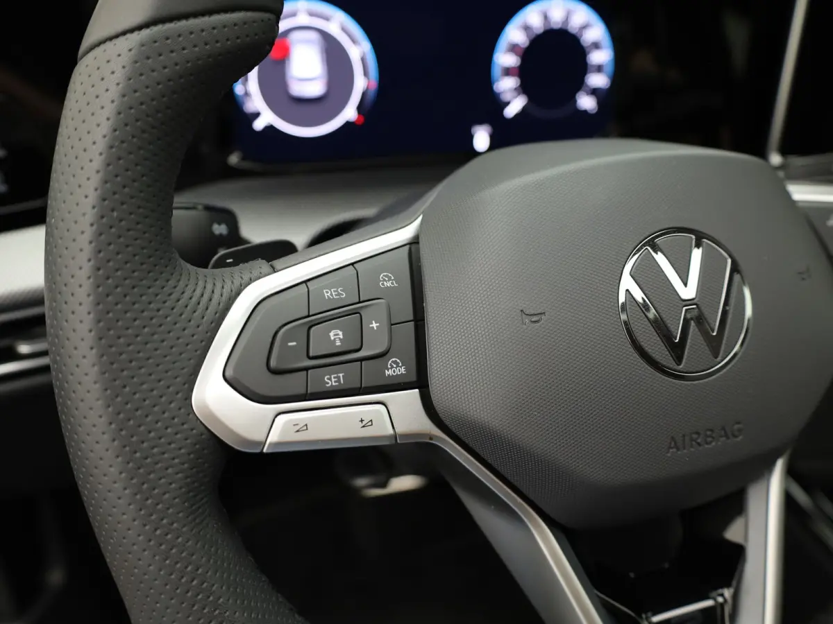 1.5 eTSI R-Line Edition | Pano | Keyless | Trekhaak wegkl. | IQ Light | Head Up | Harman/Kardon | Prijs Rijklaar!!