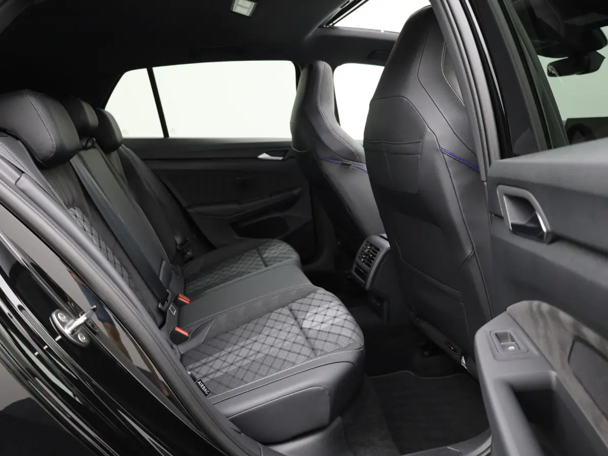 1.5 eTSI R-Line Edition | Pano | Keyless | Trekhaak wegkl. | IQ Light | Head Up | Harman/Kardon | Prijs Rijklaar!!
