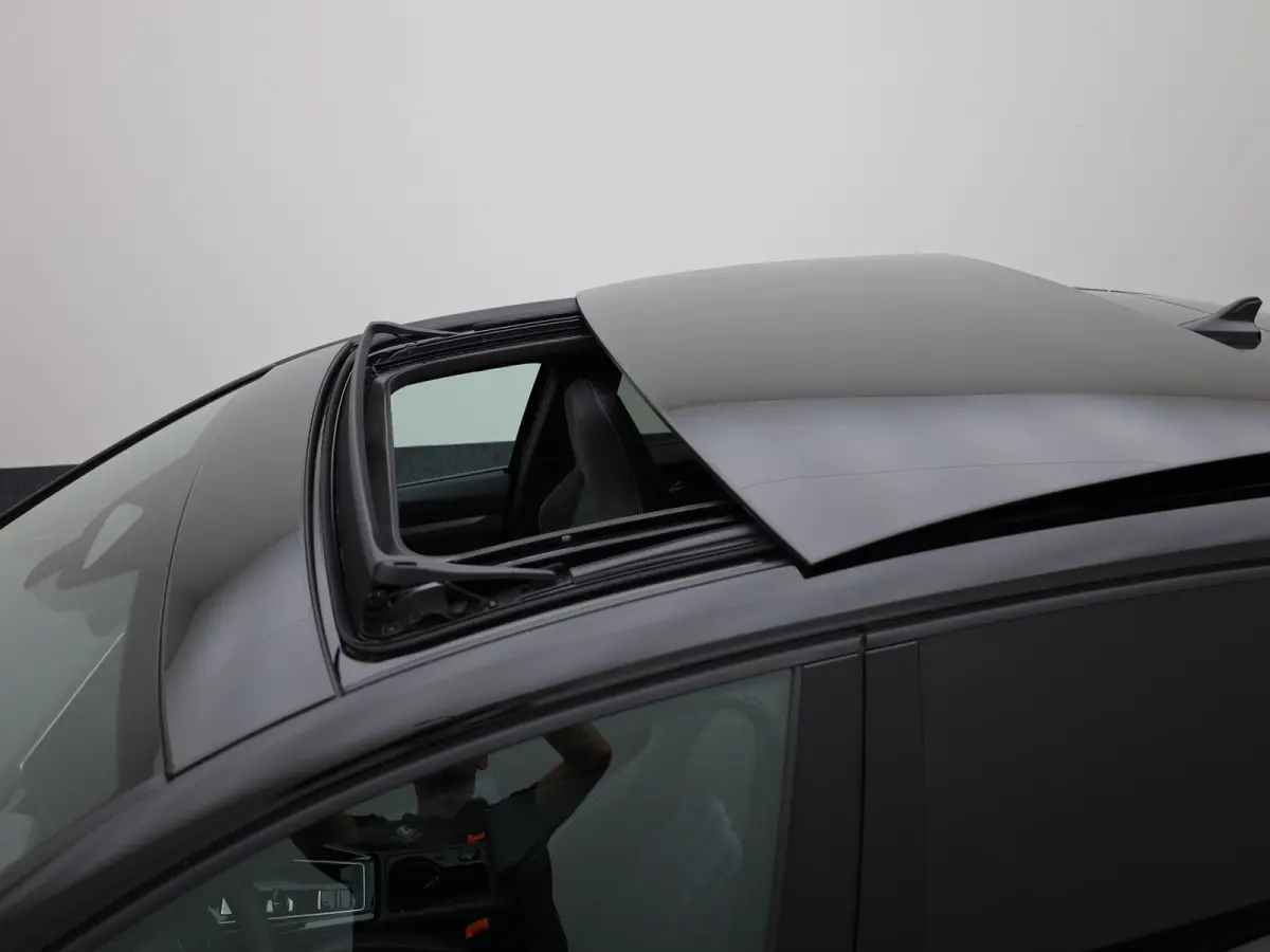 1.5 eTSI R-Line Edition | Pano | Keyless | Trekhaak wegkl. | IQ Light | Head Up | Harman/Kardon | Prijs Rijklaar!!