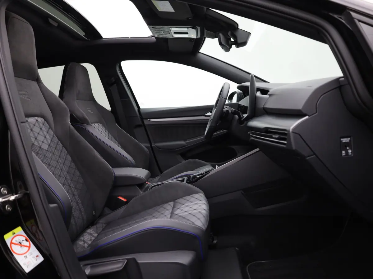 1.5 eTSI R-Line Edition | Pano | Keyless | Trekhaak wegkl. | IQ Light | Head Up | Harman/Kardon | Prijs Rijklaar!!