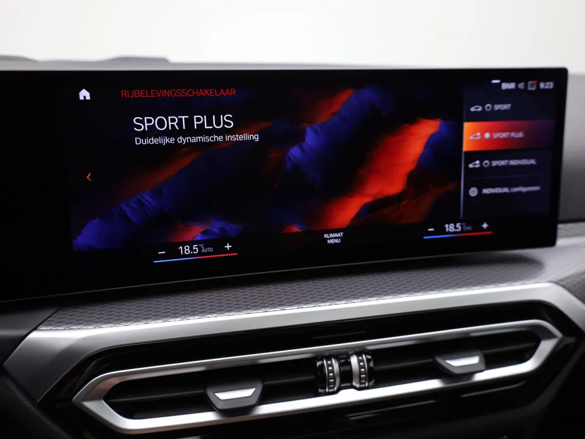 M340i xDrive | Pano | Keyless | Memory | Trekhaak | Laser | Head Up | 19'' | Prijs Rijklaar!!