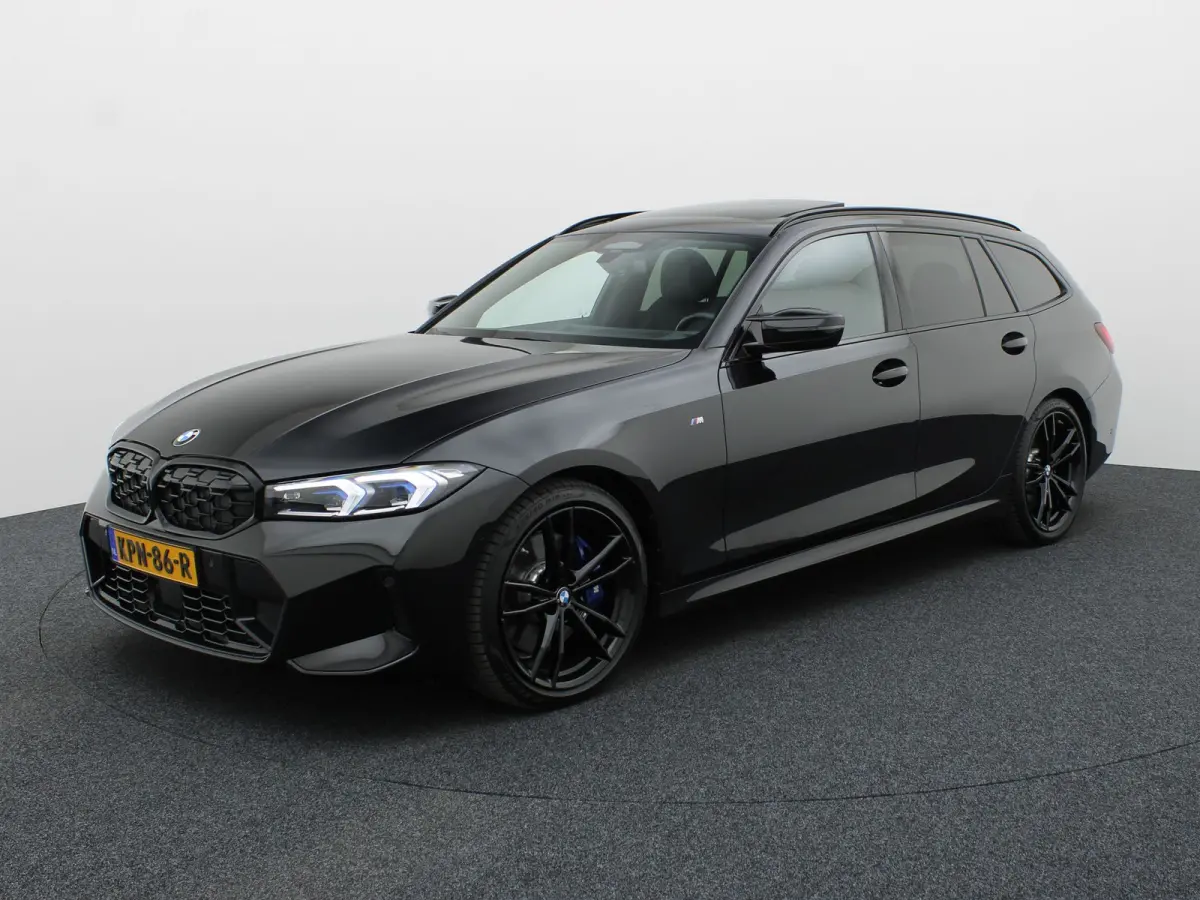 M340i xDrive | Pano | Keyless | Memory | Trekhaak | Laser | Head Up | 19'' | Prijs Rijklaar!!