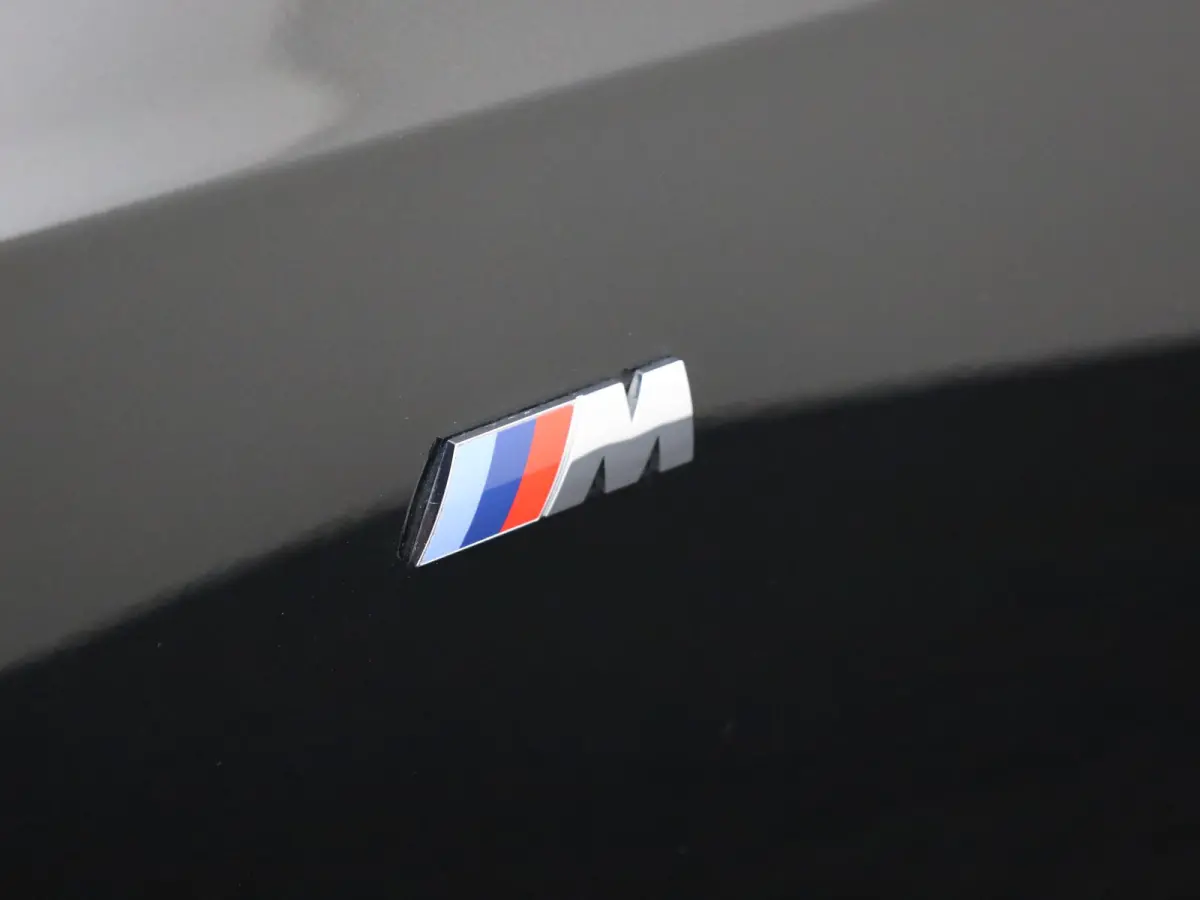 M340i xDrive | Pano | Keyless | Memory | Trekhaak | Laser | Head Up | 19'' | Prijs Rijklaar!!