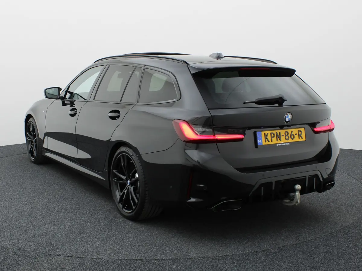 M340i xDrive | Pano | Keyless | Memory | Trekhaak | Laser | Head Up | 19'' | Prijs Rijklaar!!