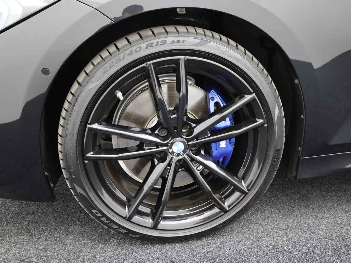 M340i xDrive | Pano | Keyless | Memory | Trekhaak | Laser | Head Up | 19'' | Prijs Rijklaar!!