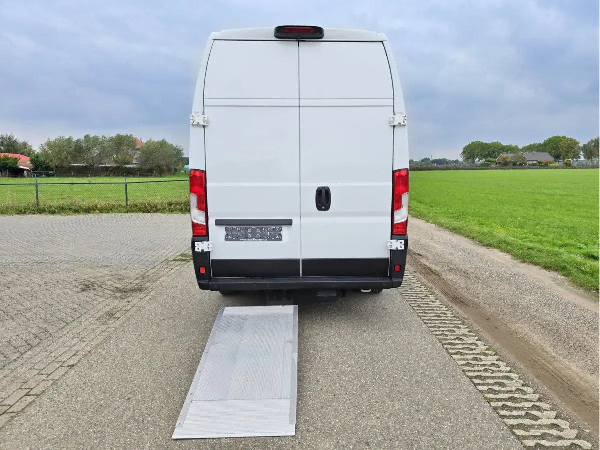 435 2.2 BlueHDi L4 H3 - 165 Pk - Euro 6 - Airco - ParkeerCamera - Laadklep