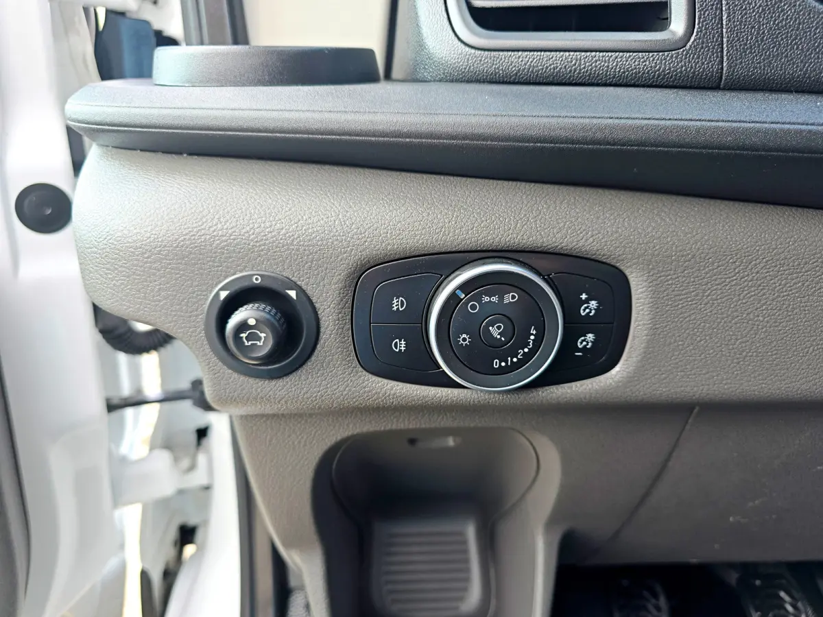 350 2.0 TDCI L2 H2 - 130 Pk - Euro 6 - Airco - Cruise Control