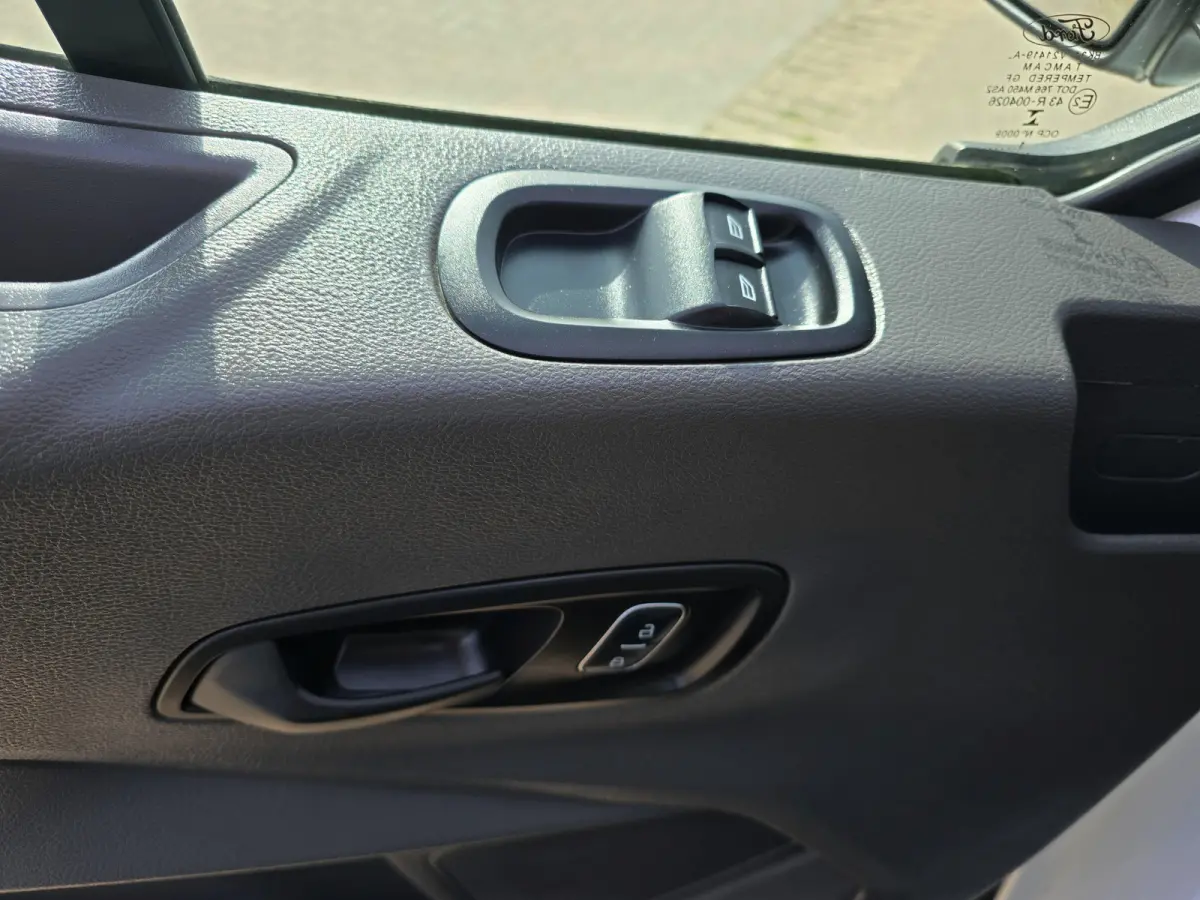 350 2.0 TDCI L2 H2 - 130 Pk - Euro 6 - Airco - Cruise Control