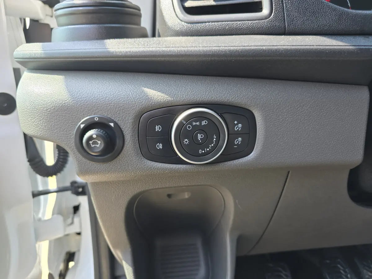 350 2.0 TDCI L2 H2 - 130 Pk - Euro 6 - Airco - Cruise Control