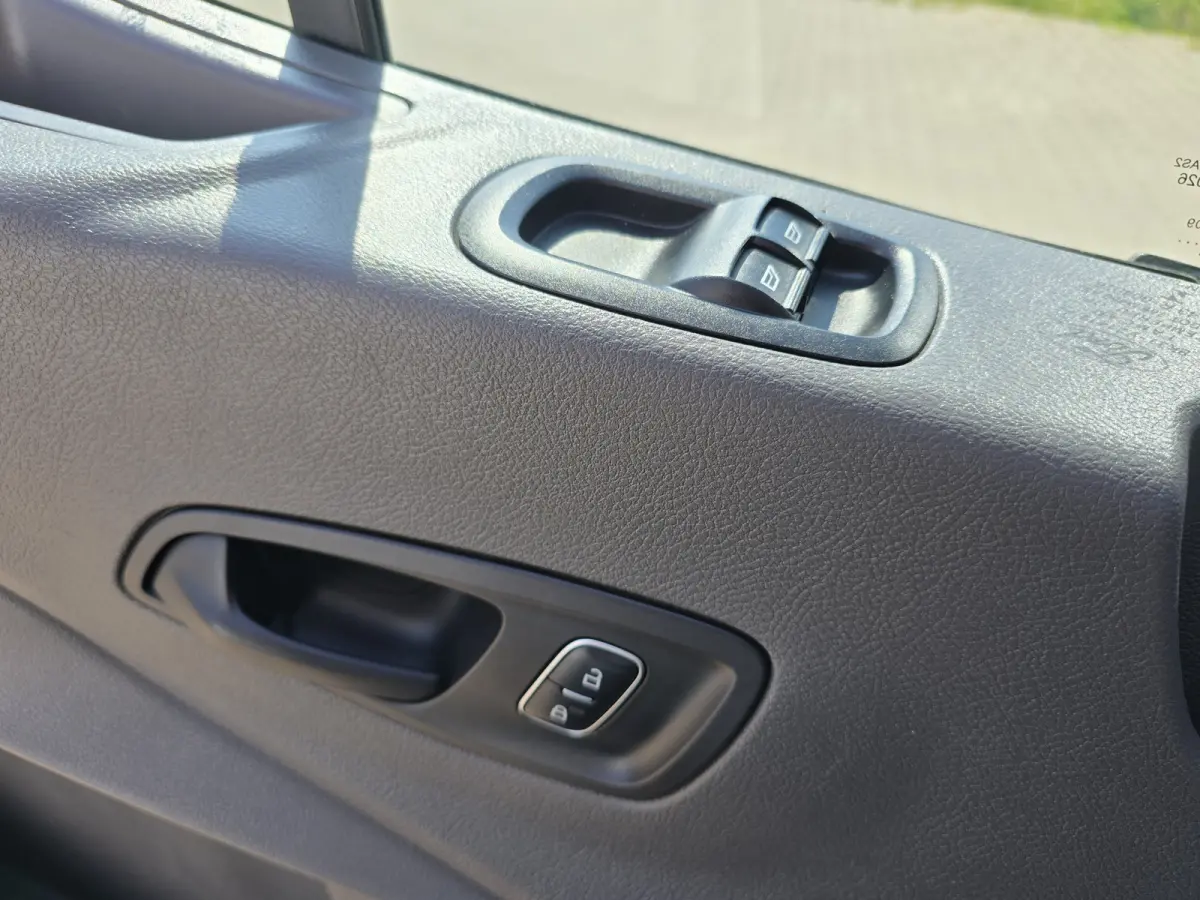 350 2.0 TDCI L2 H2 - 130 Pk - Euro 6 - Airco - Cruise Control
