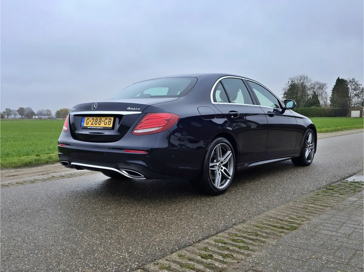 400d 4Matic Premium Plus - 340 Pk - Euro 6 - Lederen bekleding - ParkeerCamera - Schuif/Kanteldak