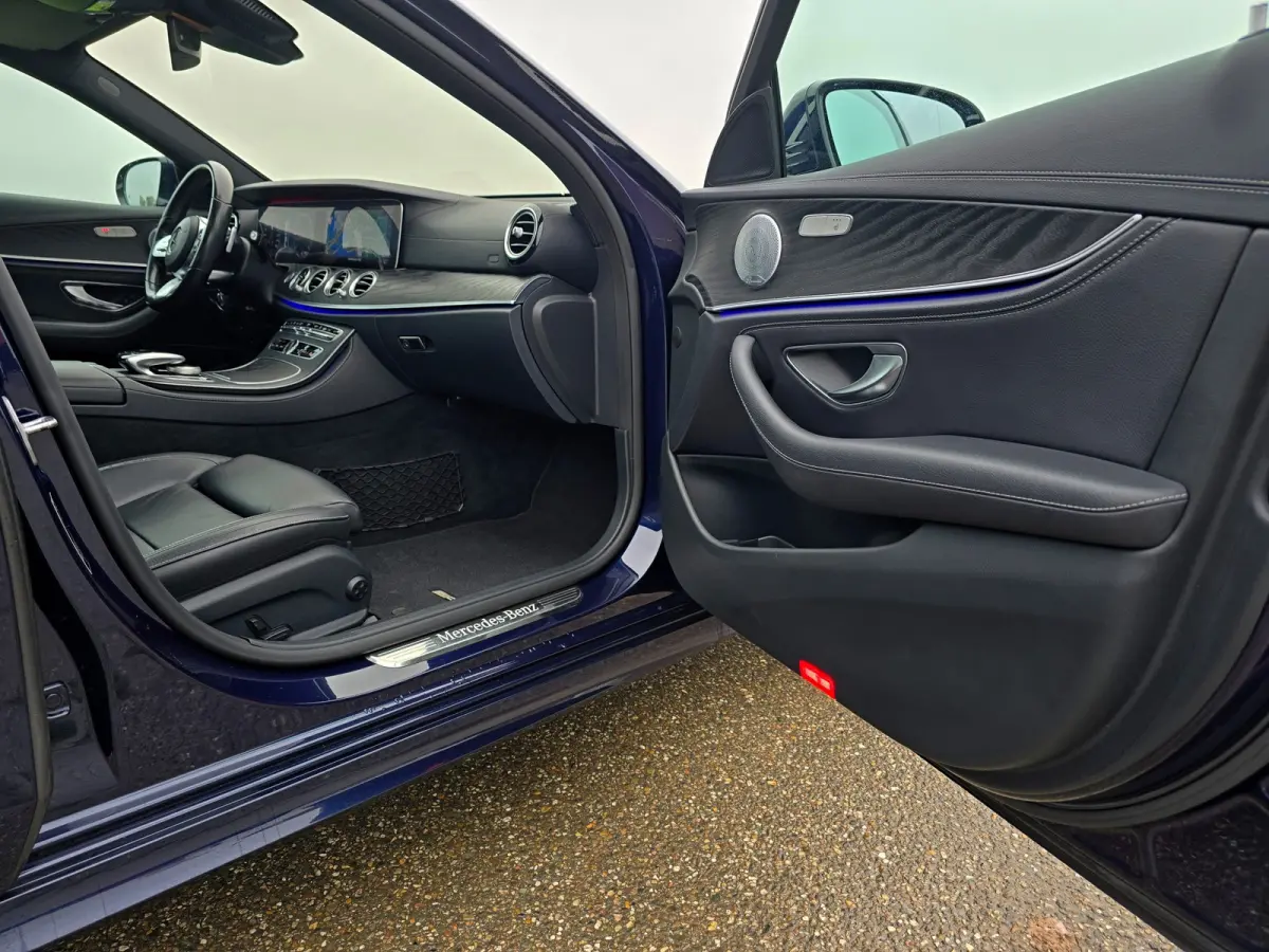 400d 4Matic Premium Plus - 340 Pk - Euro 6 - Lederen bekleding - ParkeerCamera - Schuif/Kanteldak
